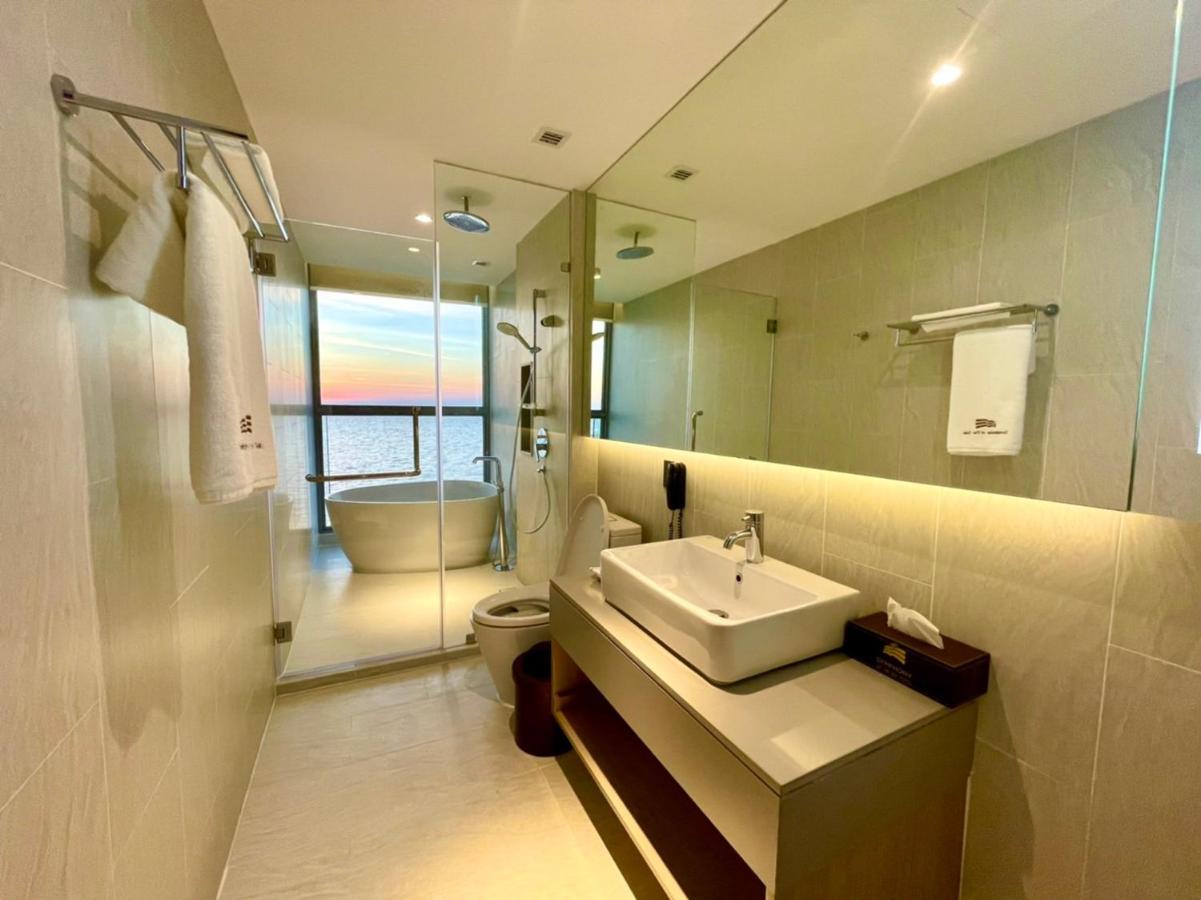 Symphony Of The Sea Hotel Bang Saen Exterior photo